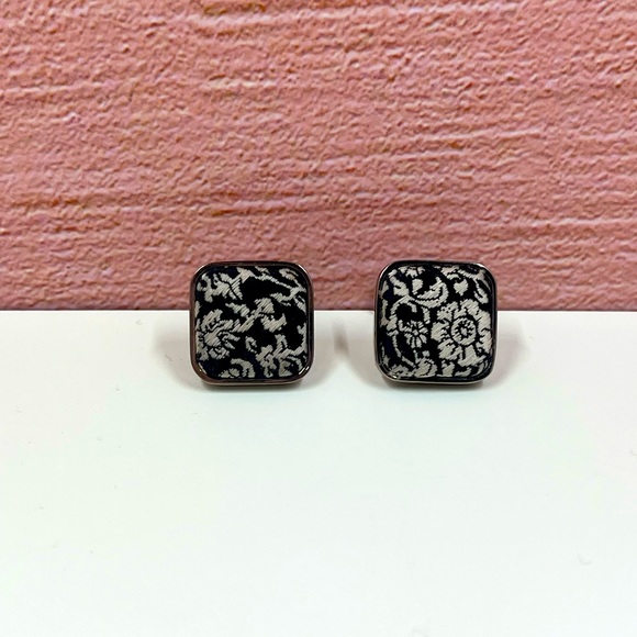 Thomas Pink Other - Thomas Pink Signed Designer Cuff Links, Silver Metal & Black Floral Textile